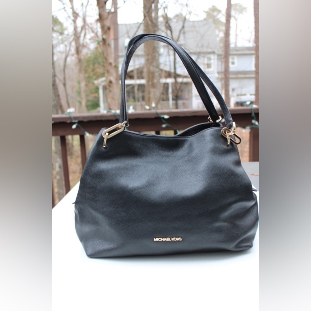 Michael Kors Lieghton shoulder bag